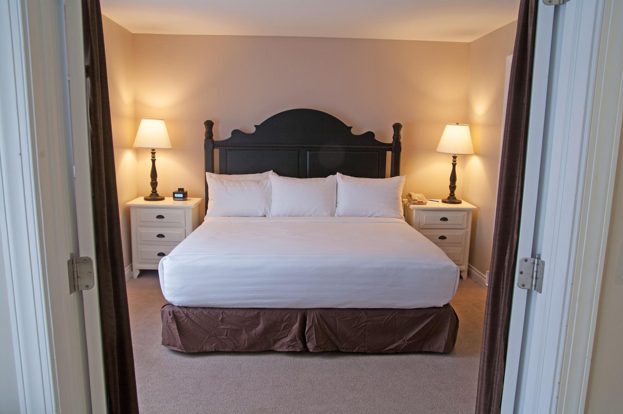 Charlevoix Inn & Suites Surestay Collection By Best Western Exterior foto